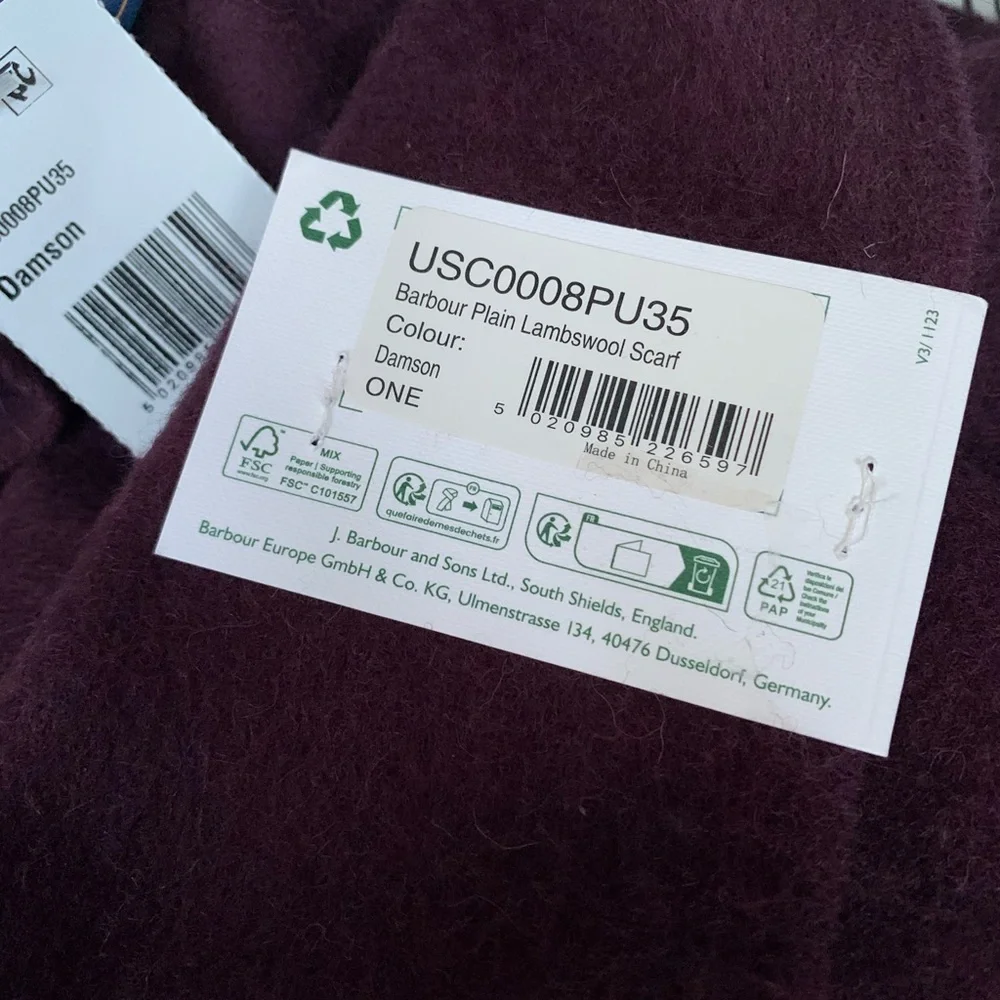 NWT Barbour Plain Lambswool Scarf in Damson Purple, unisex